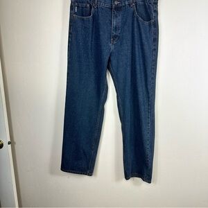 Oscar jeans selected. 38/32 Preowned. No flaws 181/2 waist rise 13 inseam 30